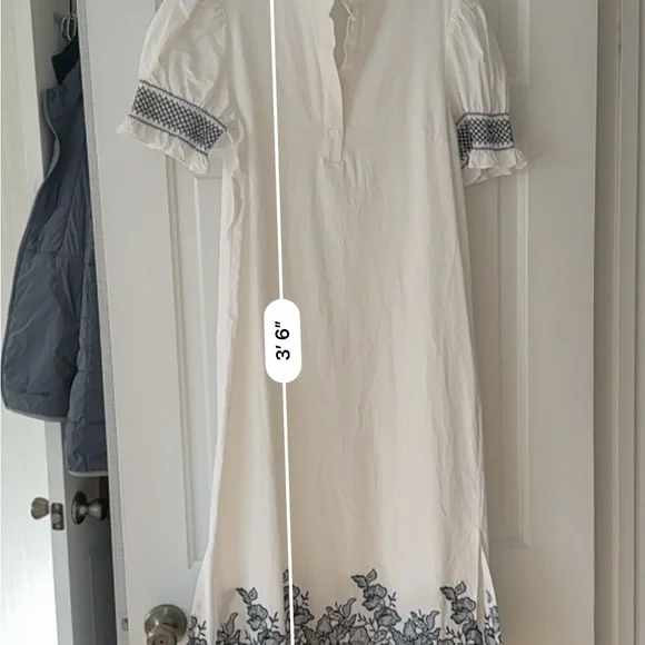 Tuckernuck White Dress with Navy Embroidered Hem and Cuff size S - Picture 5 of 5